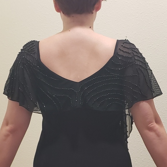 Black sheath dress with flowy beaded neckline - Picture 3 of 3